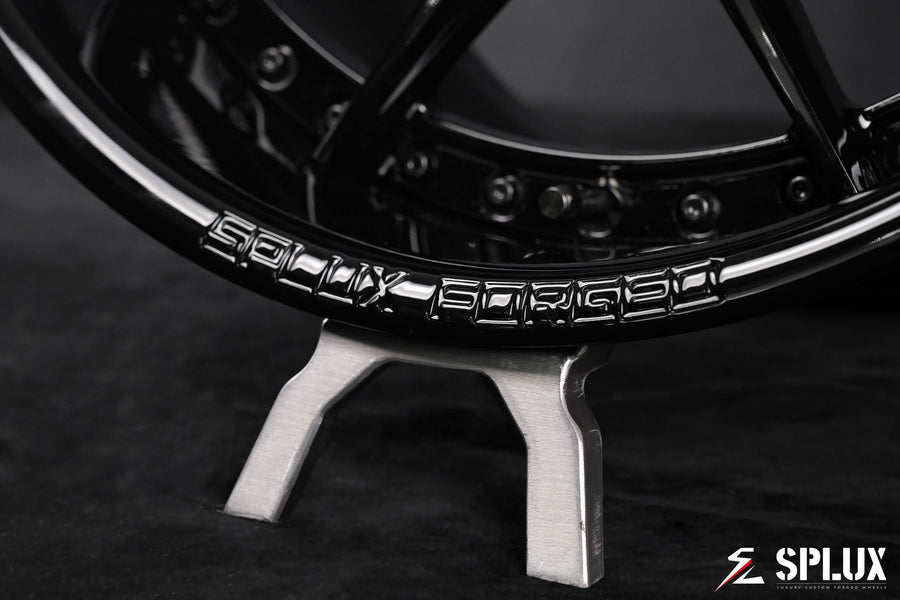 Ford F100 with SD-02 forged wheels, the deep-dish style and black finish complete the look