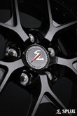 Rear wheel of the Nova with SD-02R deep-dish forged wheel and piano black barrel