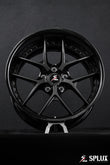 SD-02R deep-dish wheel with satin black spokes and piano black barrel on the Nova
