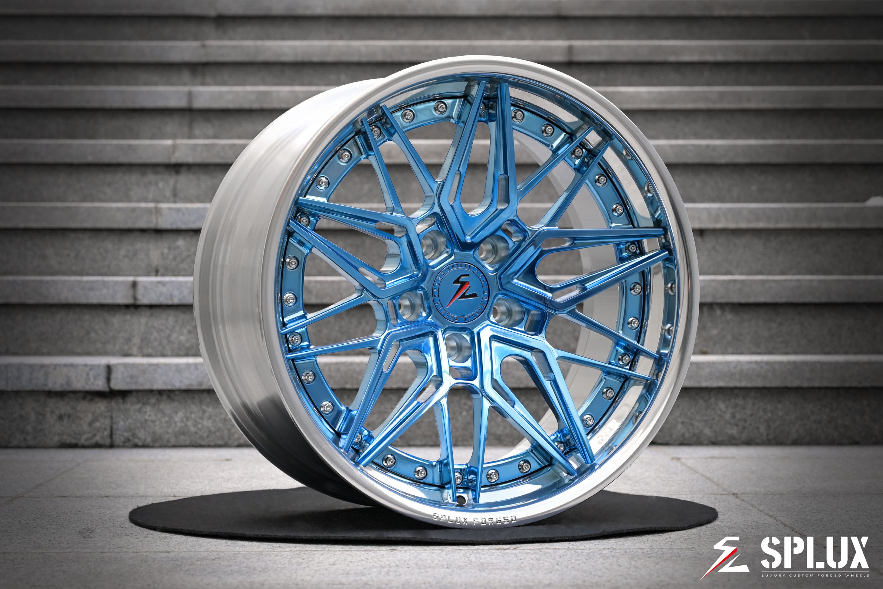 SC-02 2-piece wheel showing polished barrel and light blue spoke detail