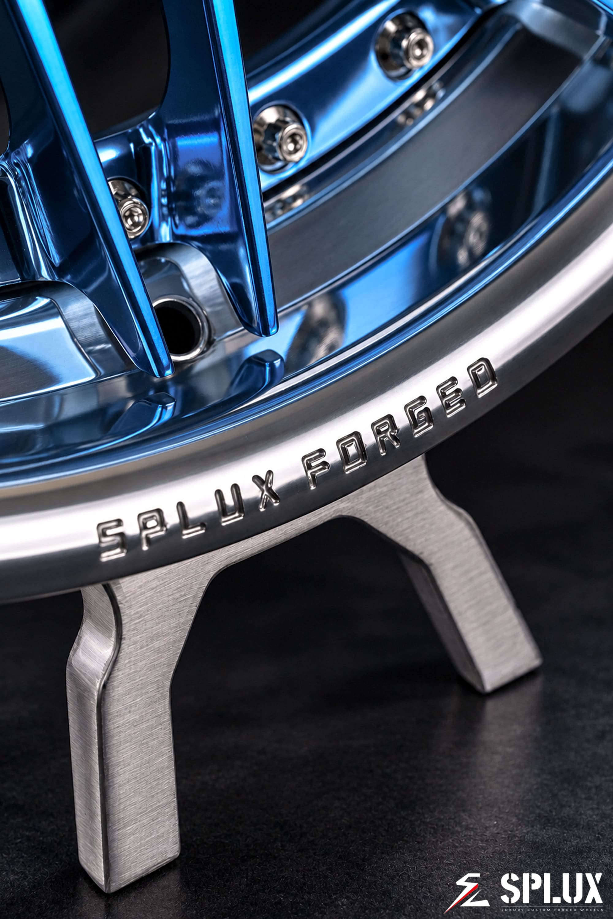 Polished light blue SC-02 spokes and polished lip on the C3 Corvette