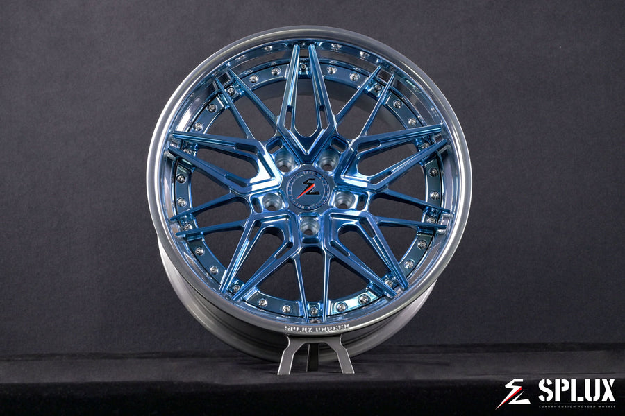 Polished light blue SC-02 spokes and center cap on the C3 Corvette