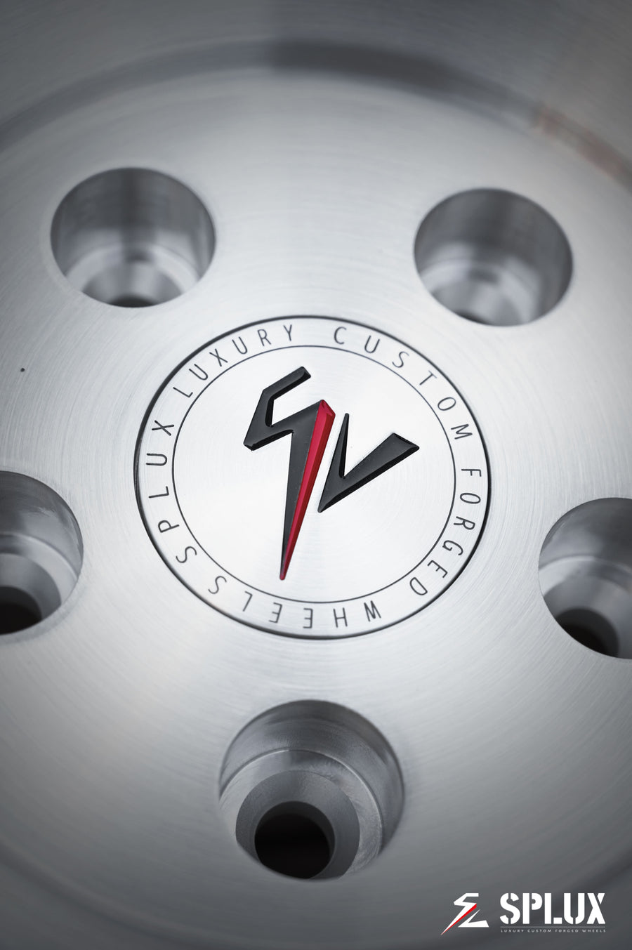 Front 18x9.5 SA-10 wheel with brushed aluminum lip and directional design on a C4