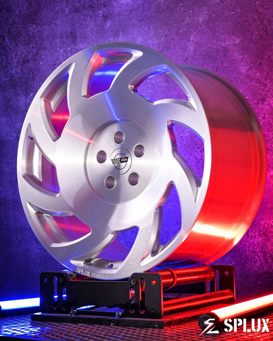 SA-10 wheel with custom C4 emblem cap and brushed aluminum spokes