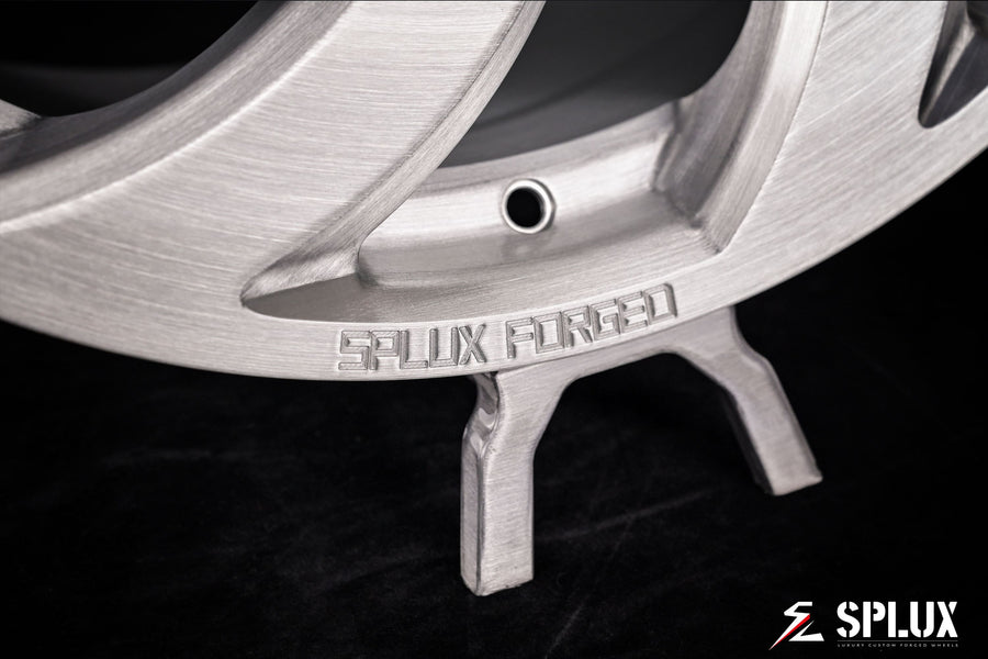 SA-10 forged wheel with custom C4 emblem center cap and brushed aluminum lip