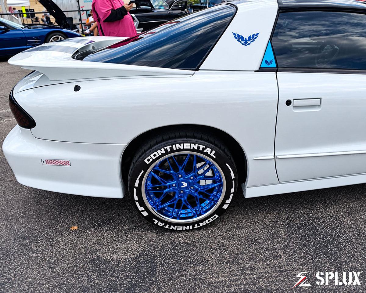 18-inch front and 18x10.5 rear staggered SD-01 wheels for the Firebird