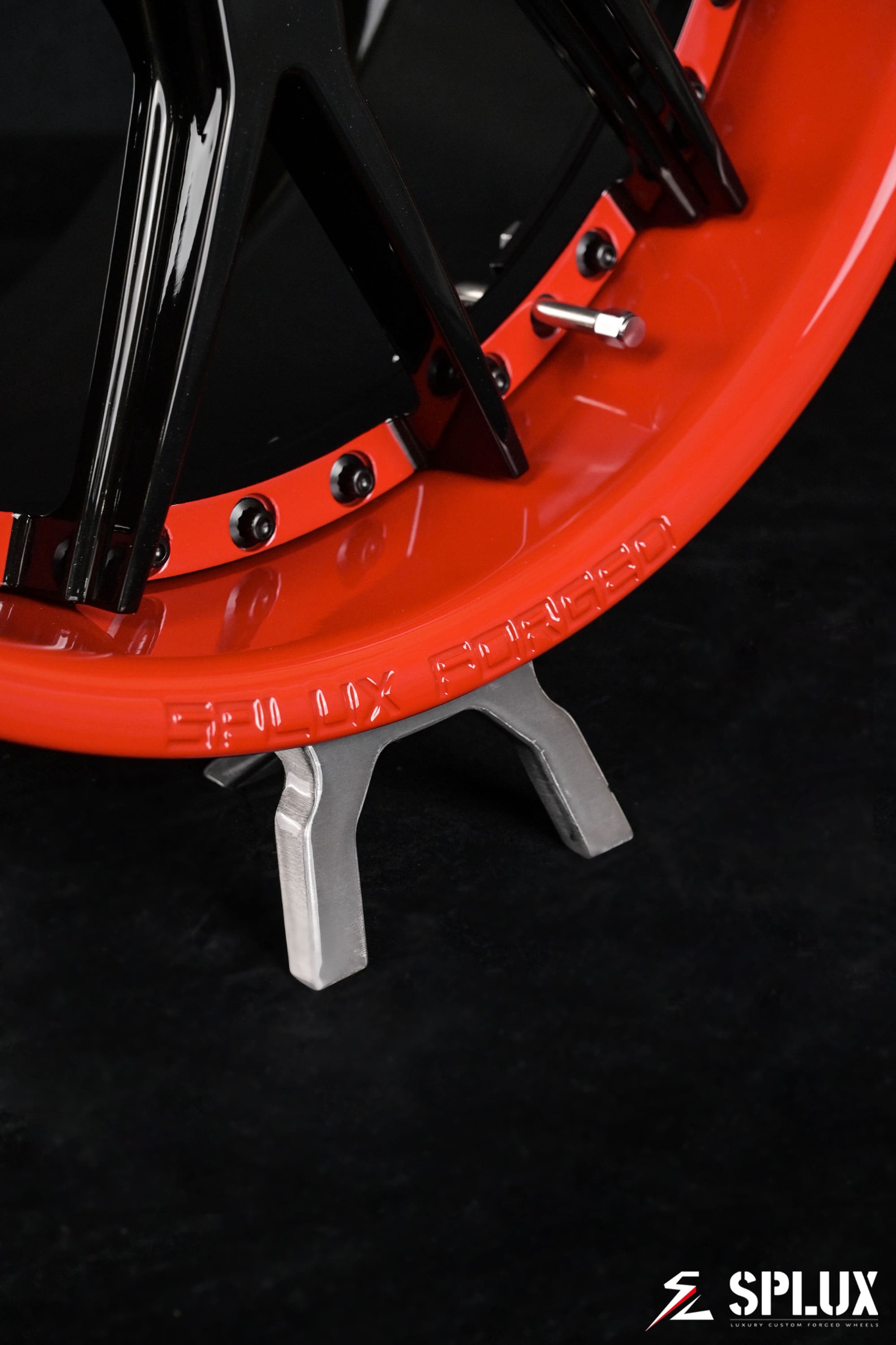 2003 Dodge Viper rims with black hardware