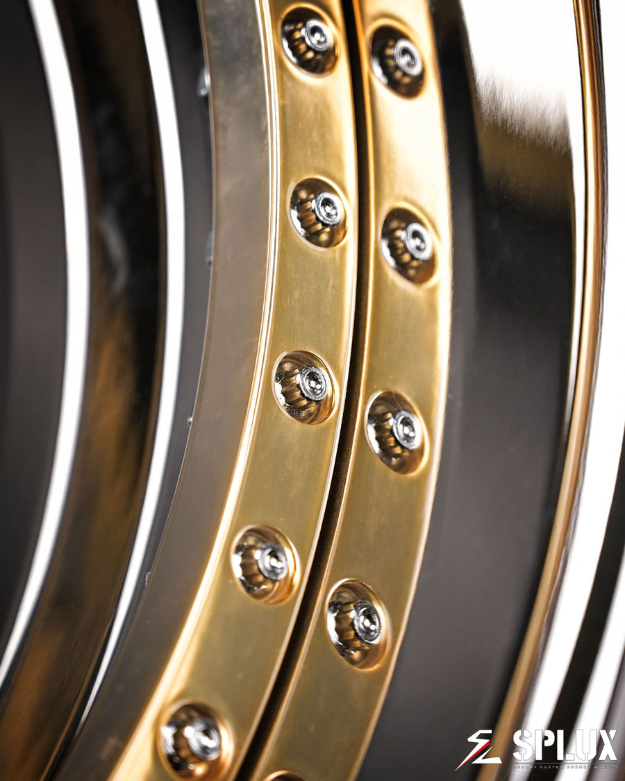 SD-06 wheel with a deep concave face and chrome hardware on a Chrysler 300C