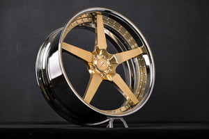 SD-06 forged wheel with a chrome lip and gold spokes, mounted on a Chrysler 300C