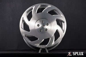 Rear 21-inch SA-10 forged wheel on a Camaro SS with directional spokes and brushed lip