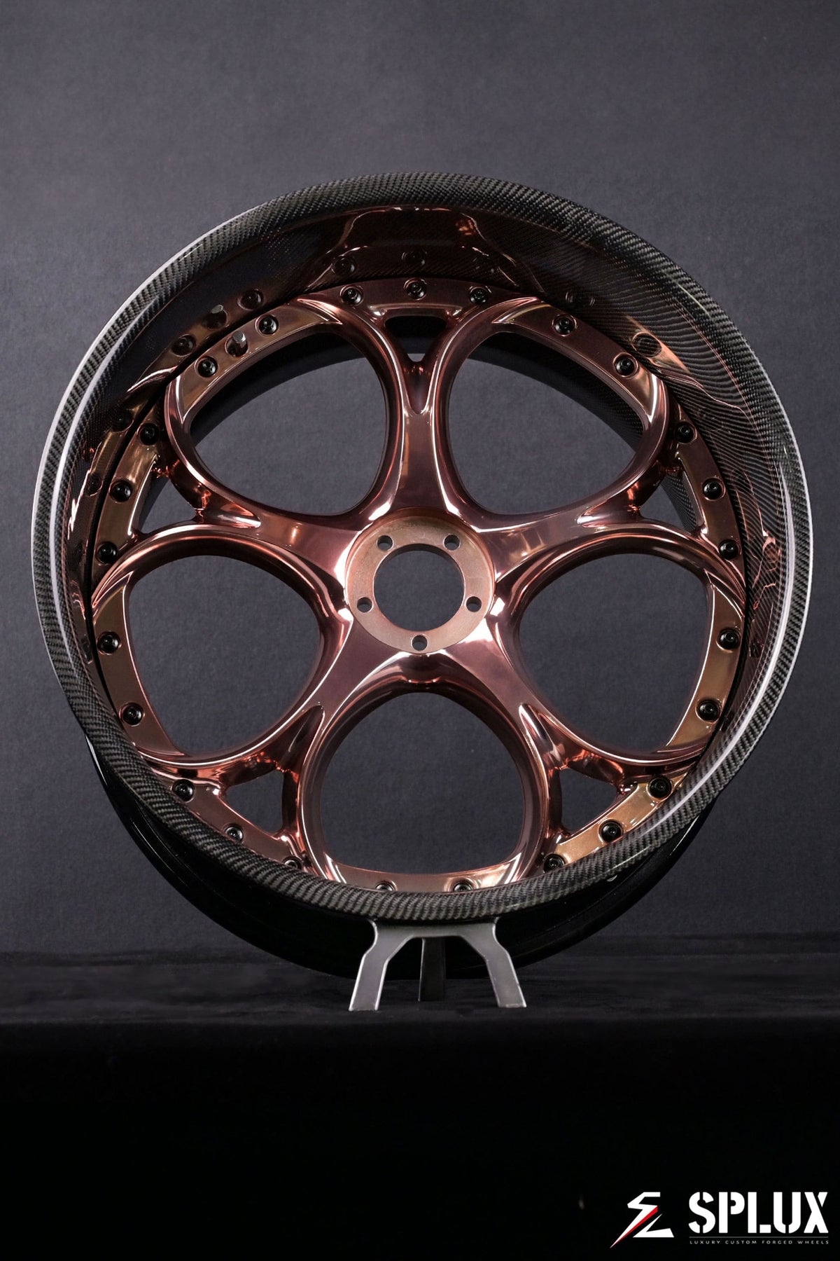 piano black barrel on the SD-03 deep dish wheel