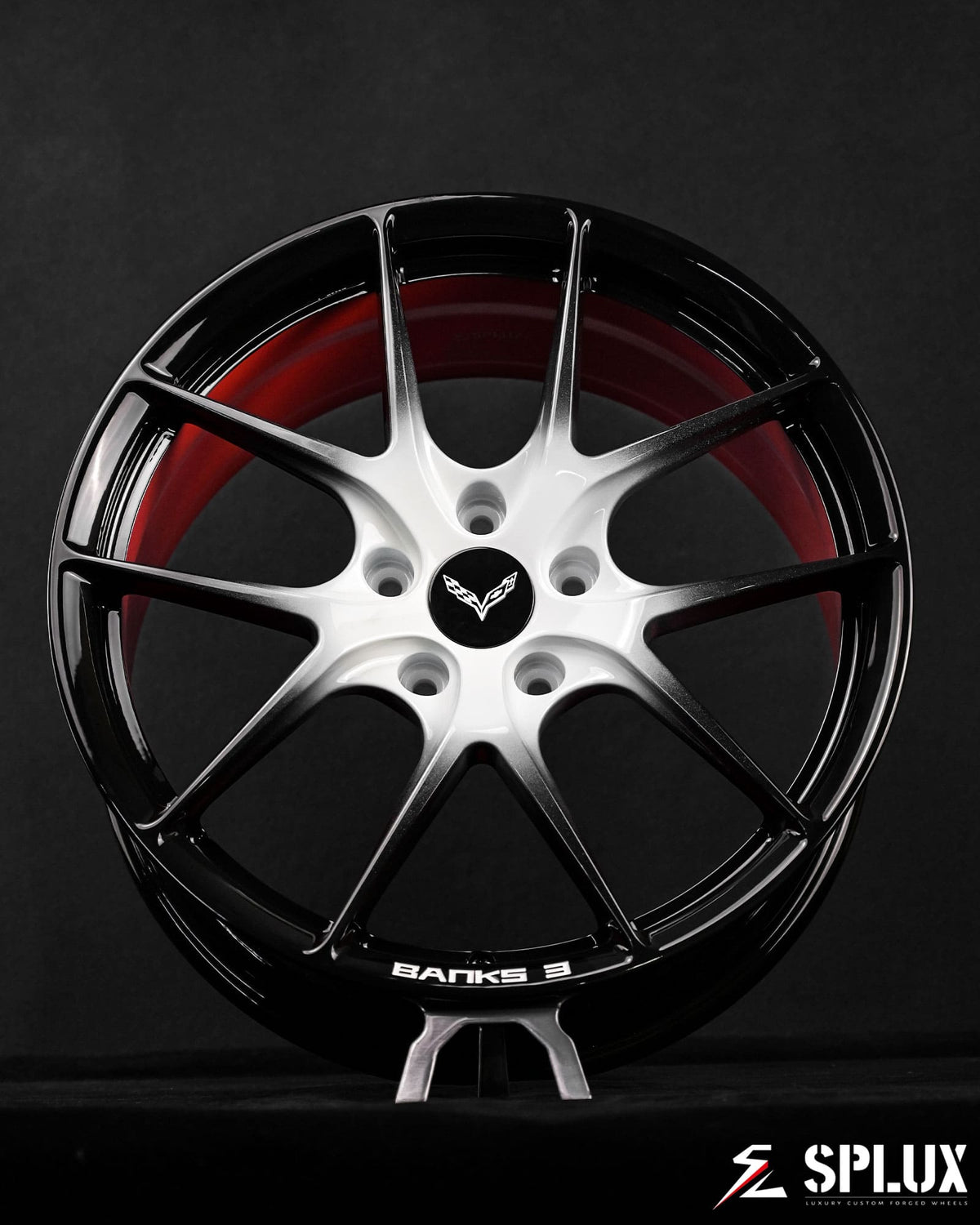 SL-04 forged wheels rolling motion perspective highlighting Arctic White fade finish