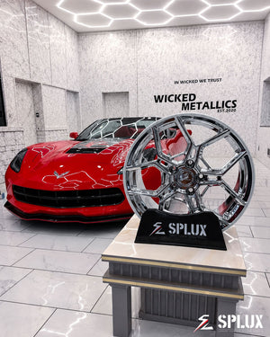 Red C7 Stingray on SC-18M wheels, front wheel detail