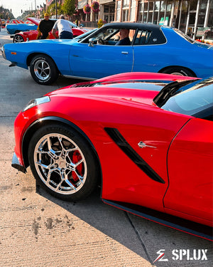 C7 Corvette with SC-18M wheels, red paint and chrome rims