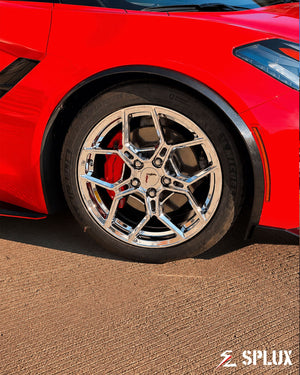 SC-18M monoblock wheel in chrome with red Corvette in background