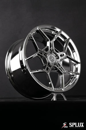 The C7 Stingray sits on all chrome rims with a concave profile and a mirror-like finish