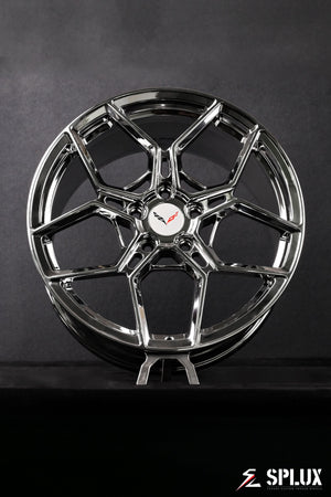Detail of the SC-18M wheel's five split spokes and chrome finish on the Corvette