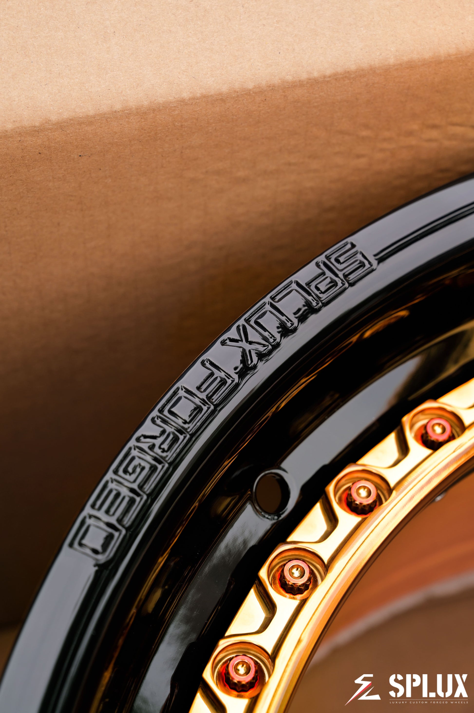 Custom C7 logo center caps on the SA-01 forged wheel