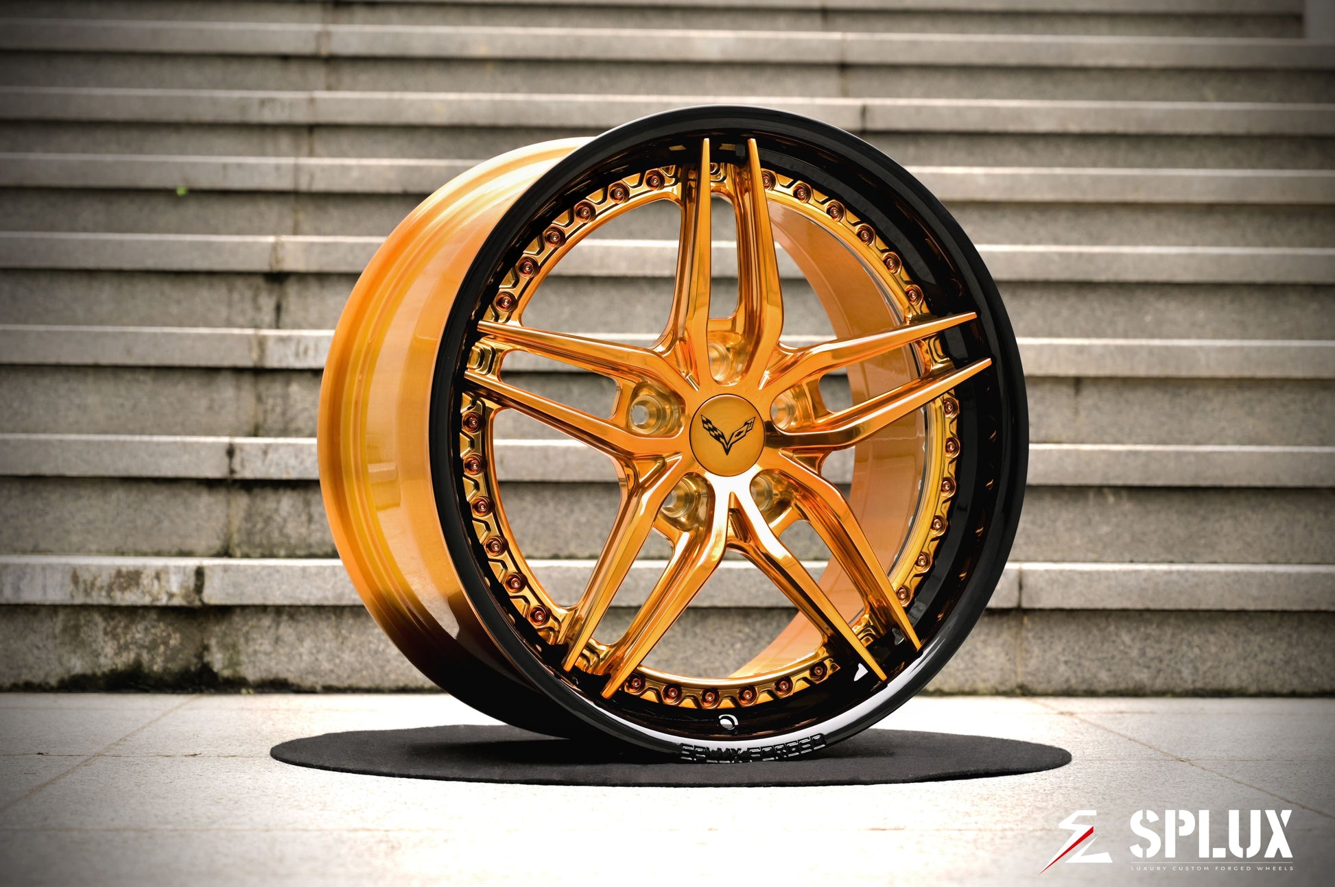 SA-01 forged wheel with transparent copper barrel and polished copper spokes