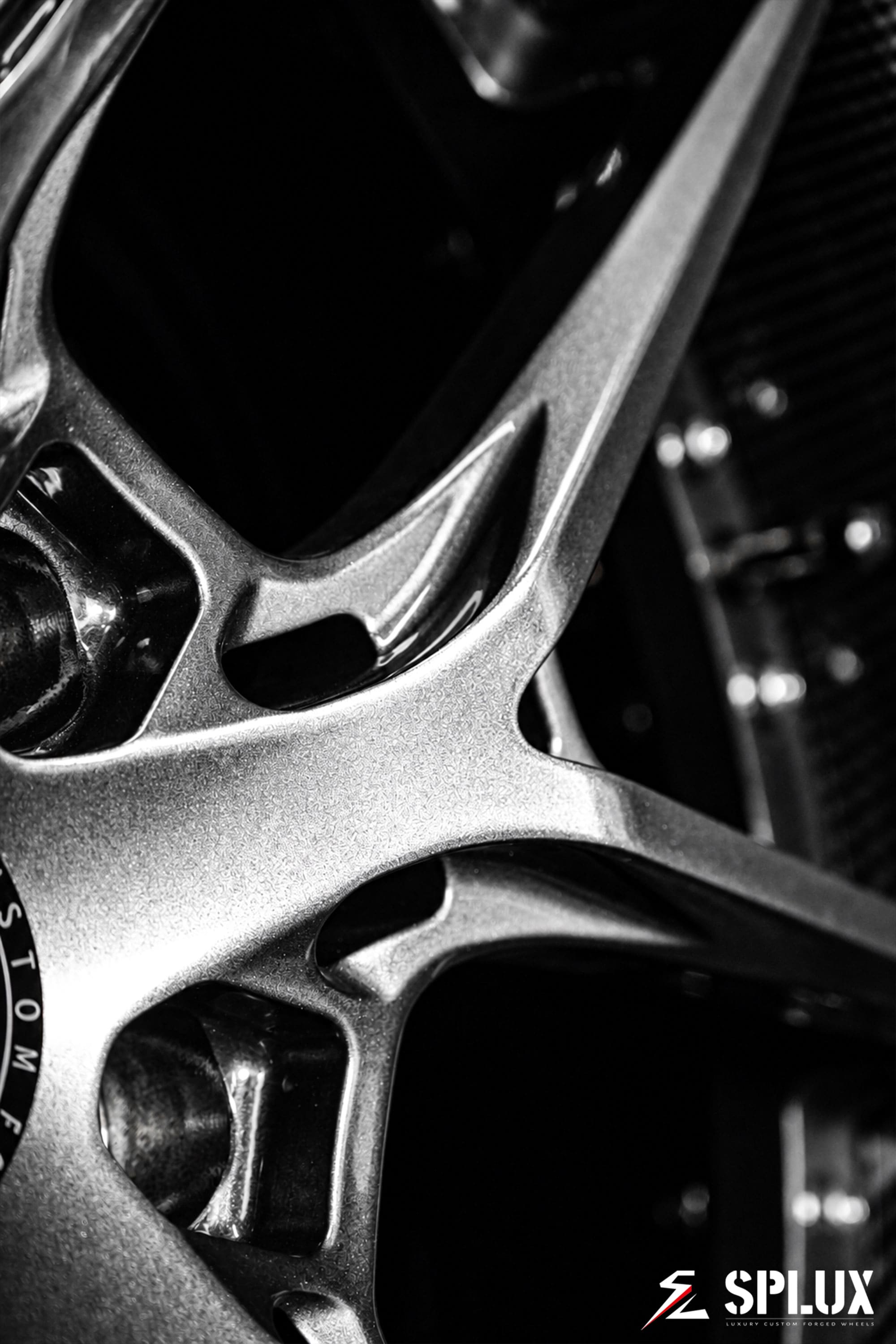 SD-02 forged wheels on a 2017 Corvette C7 Z06, showing the deep dish and carbon fiber barrel
