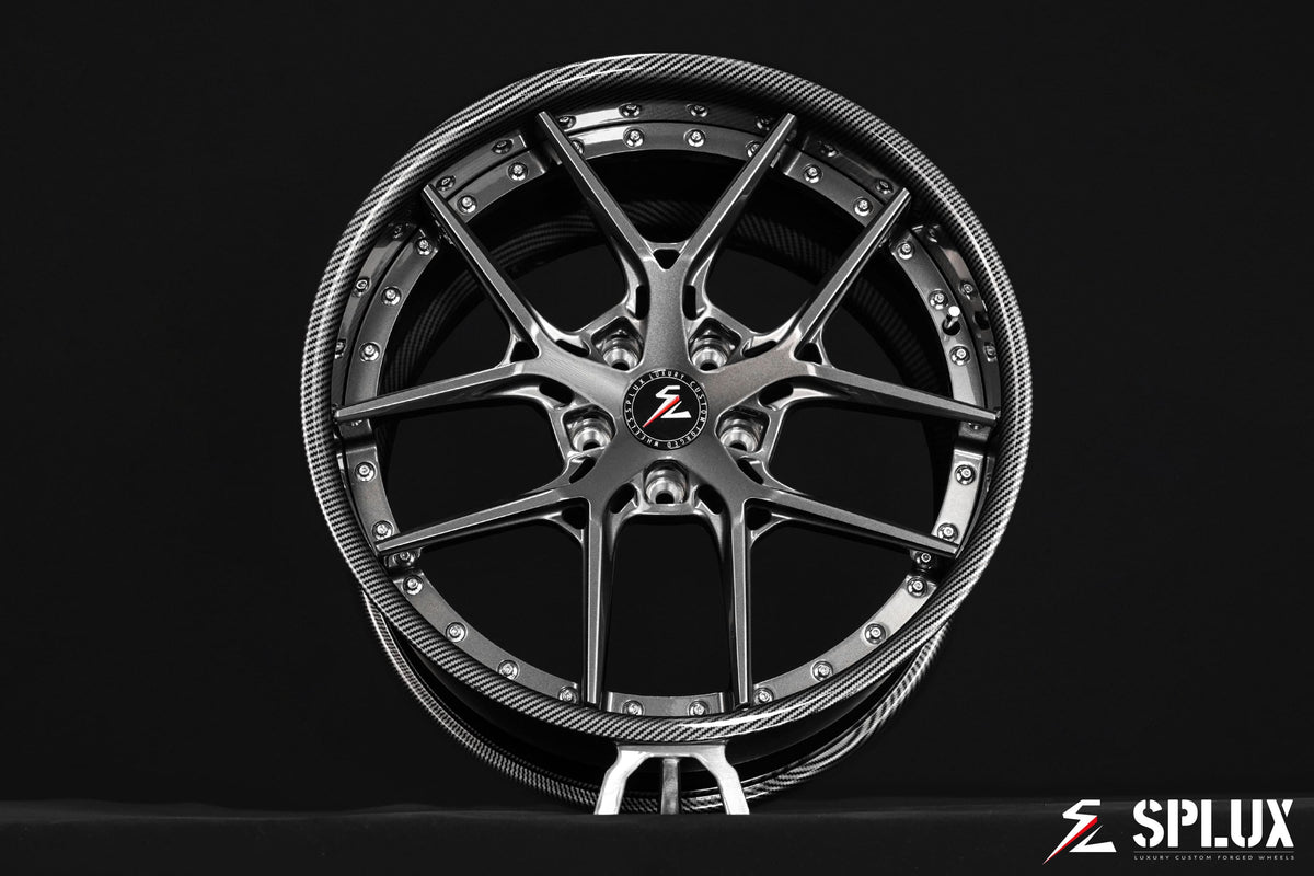 SD-02 forged 2-piece wheel with carbon fiber barrel and dark gunmetal spokes on a C7 Corvette