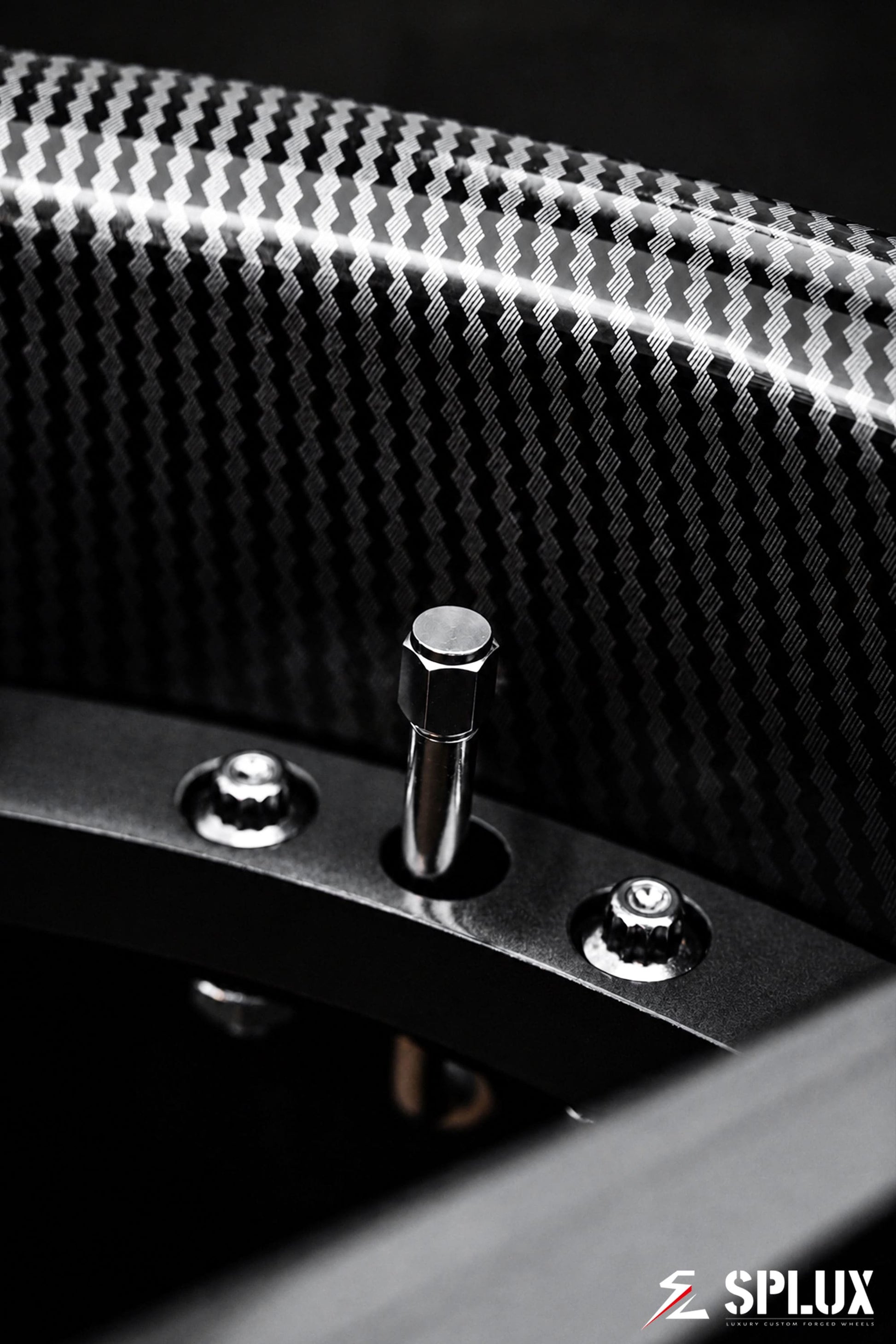 C7 Corvette with SD-02 wheels, front wheel detail with carbon fiber barrel
