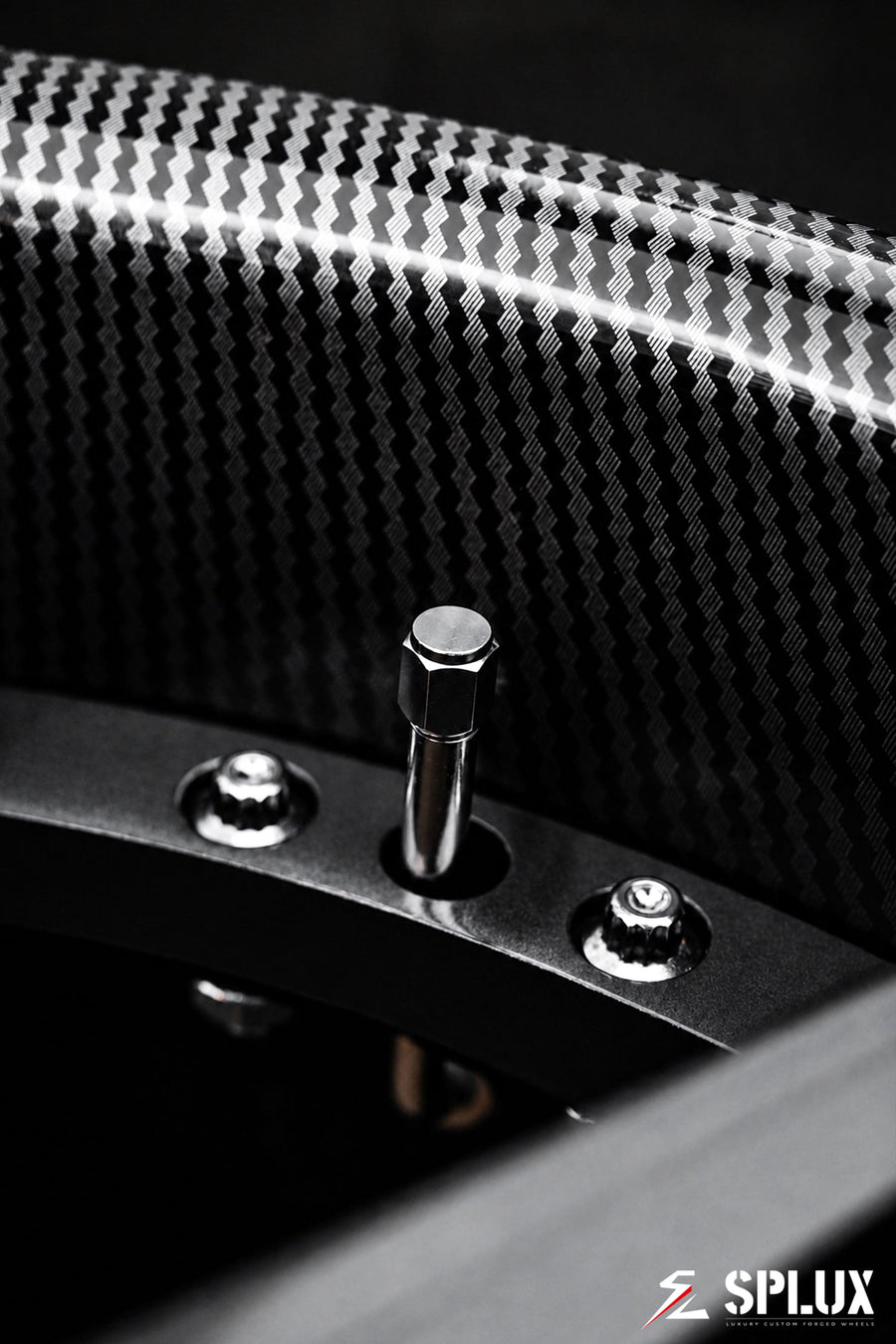 C7 Corvette with SD-02 wheels, front wheel detail with carbon fiber barrel