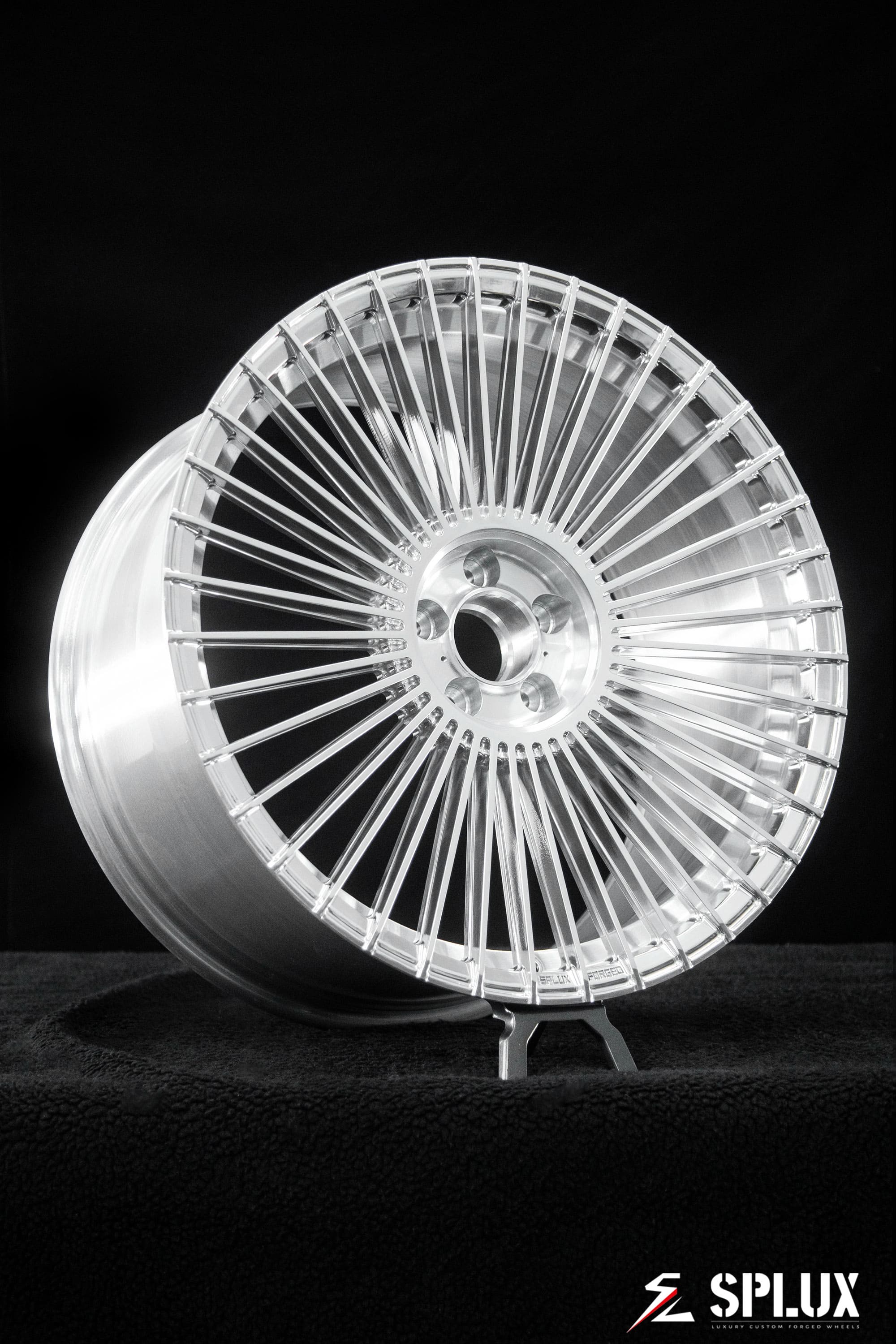 Mercedes S500 rims with polished spokes and a deep concave profile