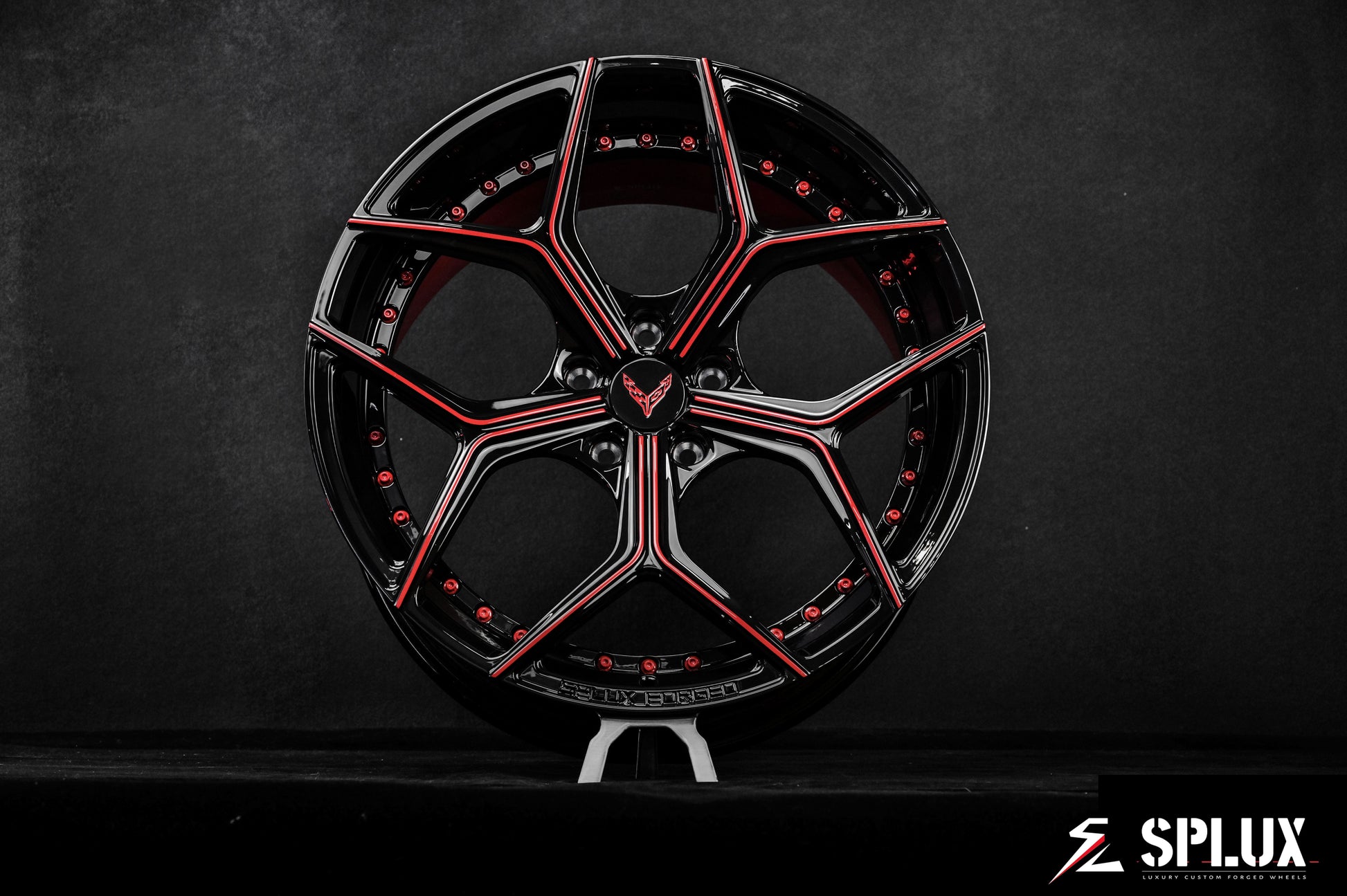 C8 Corvette with aftermarket wheels, SL-C04 forged 2-piece in black and red