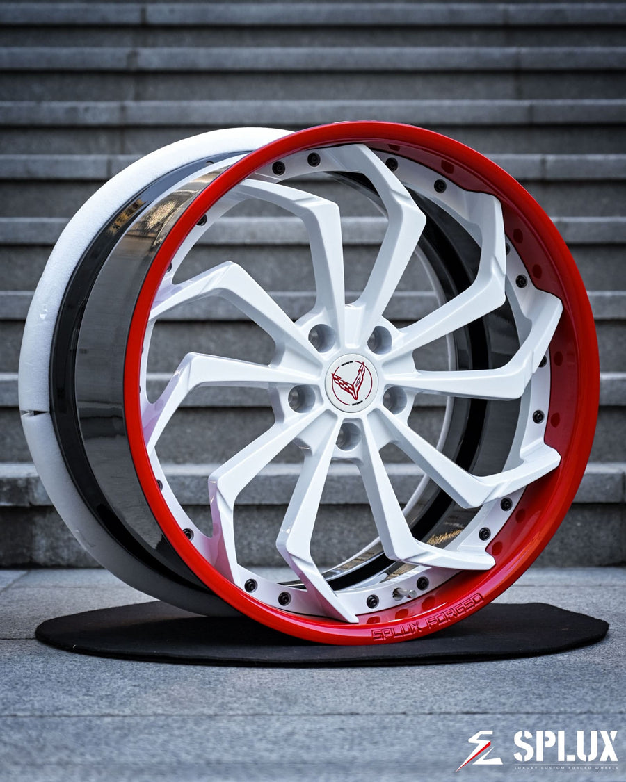 SA-08 C8 Corvette wheels C8 Corvette 70th Anniversary center cap detail focus