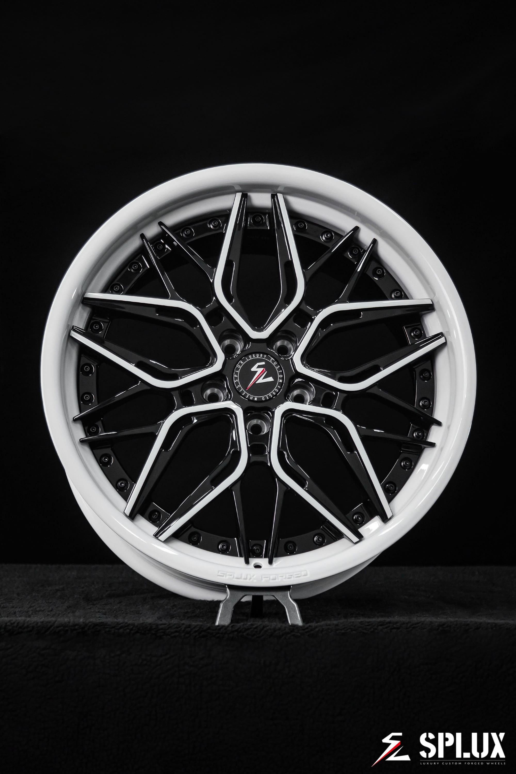 White Corvette wheels with ivory white outer barrel and lip