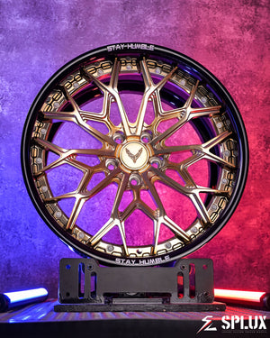 SD-08 wheel with polished frozen gold spokes and piano black inner barrel