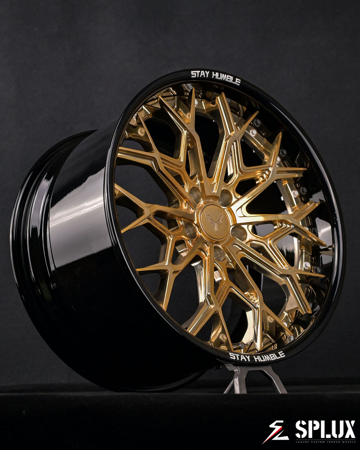 SD-08 forged wheel with polished frozen gold spokes and white hardware on a Corvette C8