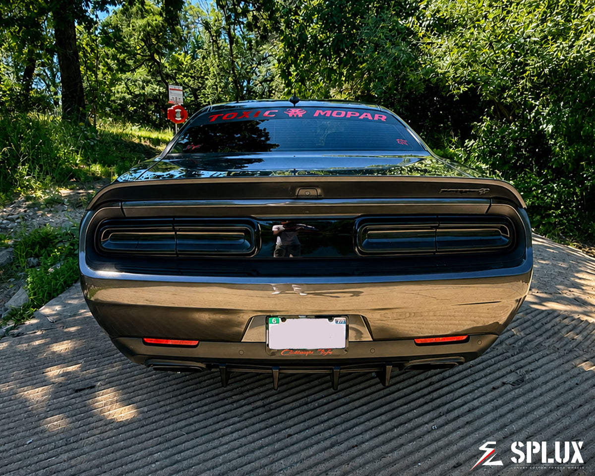 Challenger R/T Scatpack SD-01 forged 2-piece wheels with deep-dish barrel