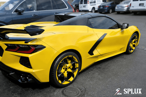 Close-up of the SC-07M forged wheel with Competition Yellow barrel and piano black fade, on a Corvette Stingray