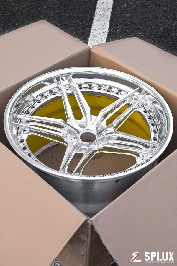 SA-01 forged 2-piece wheel with polished spokes and lip plus a gloss yellow inner barrel