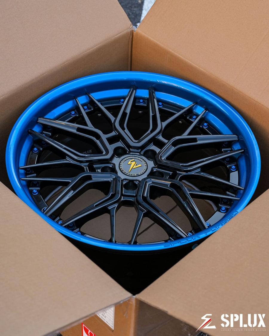 SC-02 forged wheels piano black spoke surface macro contrast forged texture
