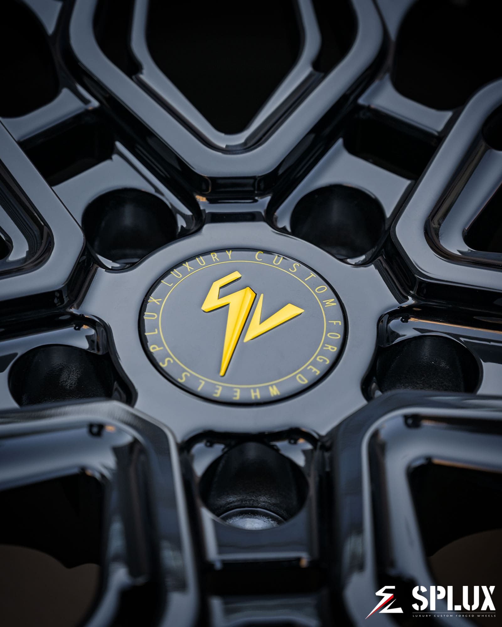 SC-02 forged wheels brake clearance and caliper spacing fitment close view