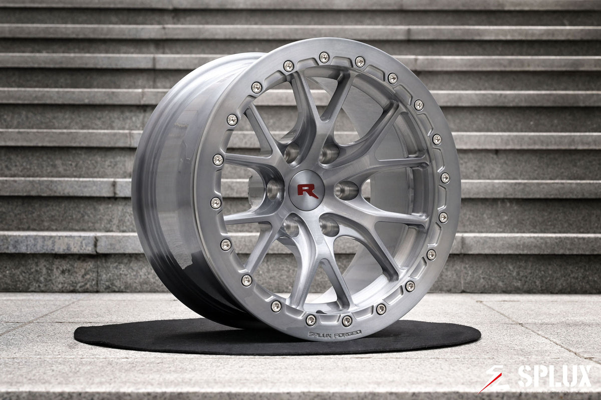 Polished transparent gray face on the ST-03B 2-piece off-road wheel