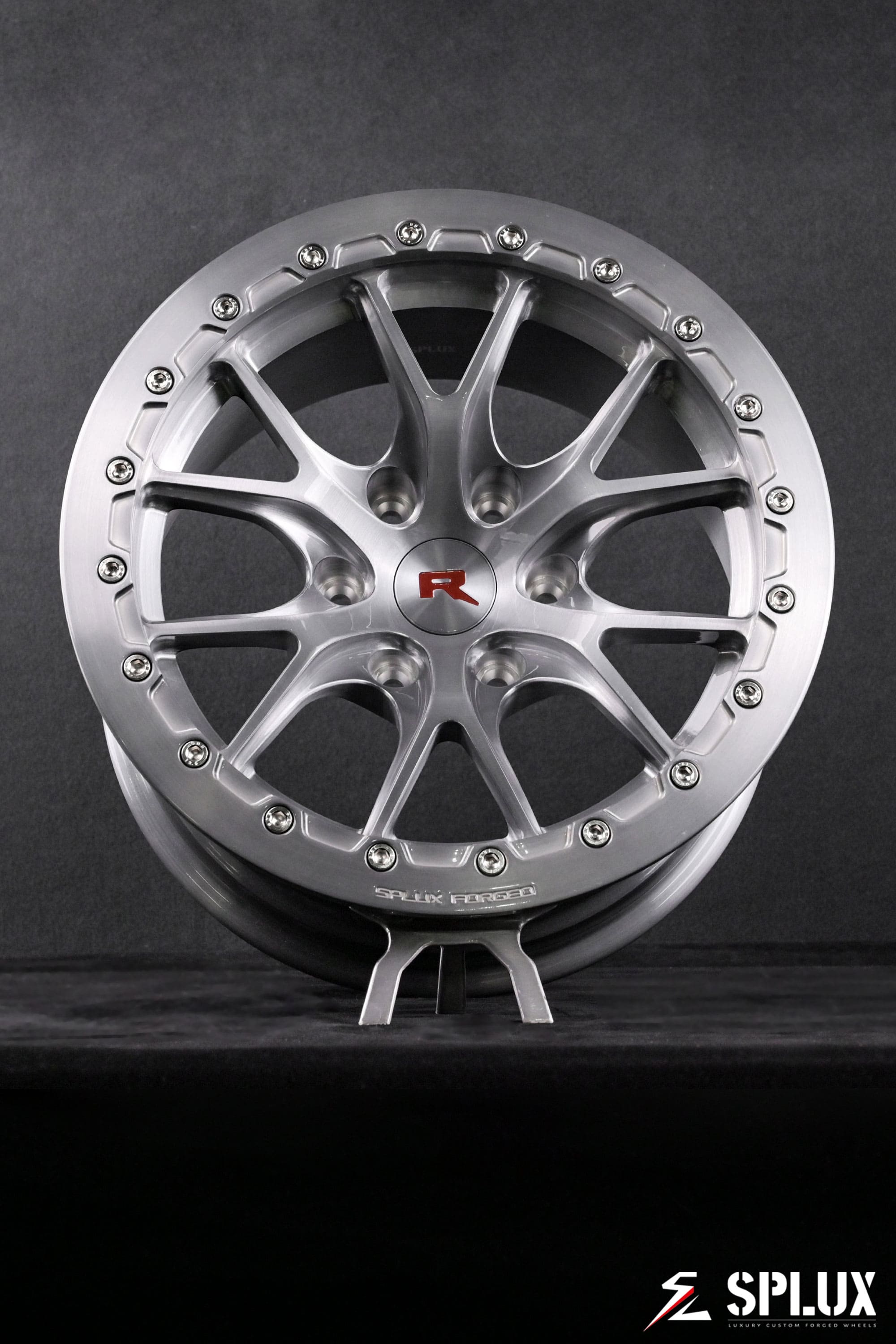Spoke profile of the ST-03B beadlock wheel