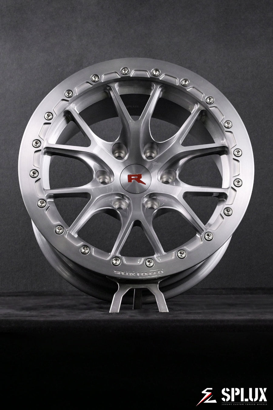 Spoke profile of the ST-03B beadlock wheel