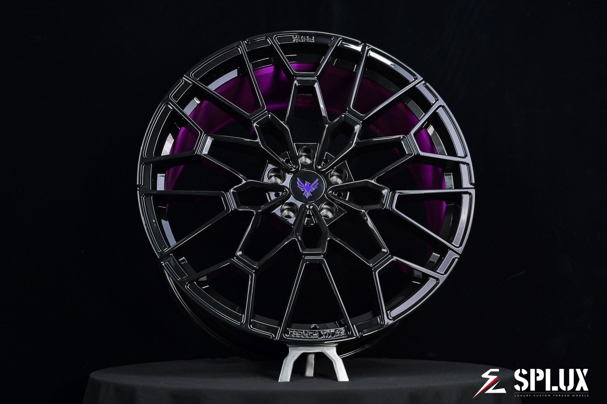 Lucid Gravity custom wheels full vehicle gallery view