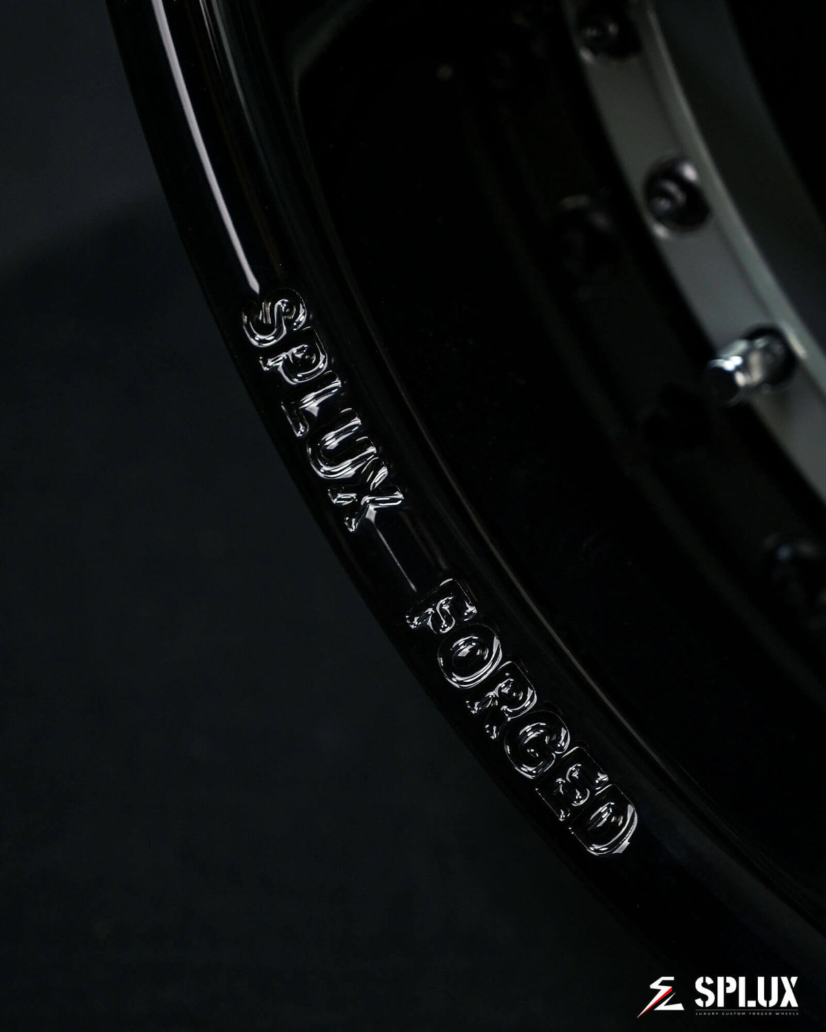 Splux SD-02 19in y-spoke custom forged 2-piece deep lip aftermarket rims for 1967 Chevrolet Camaro SS in Destroyer Gray and black.