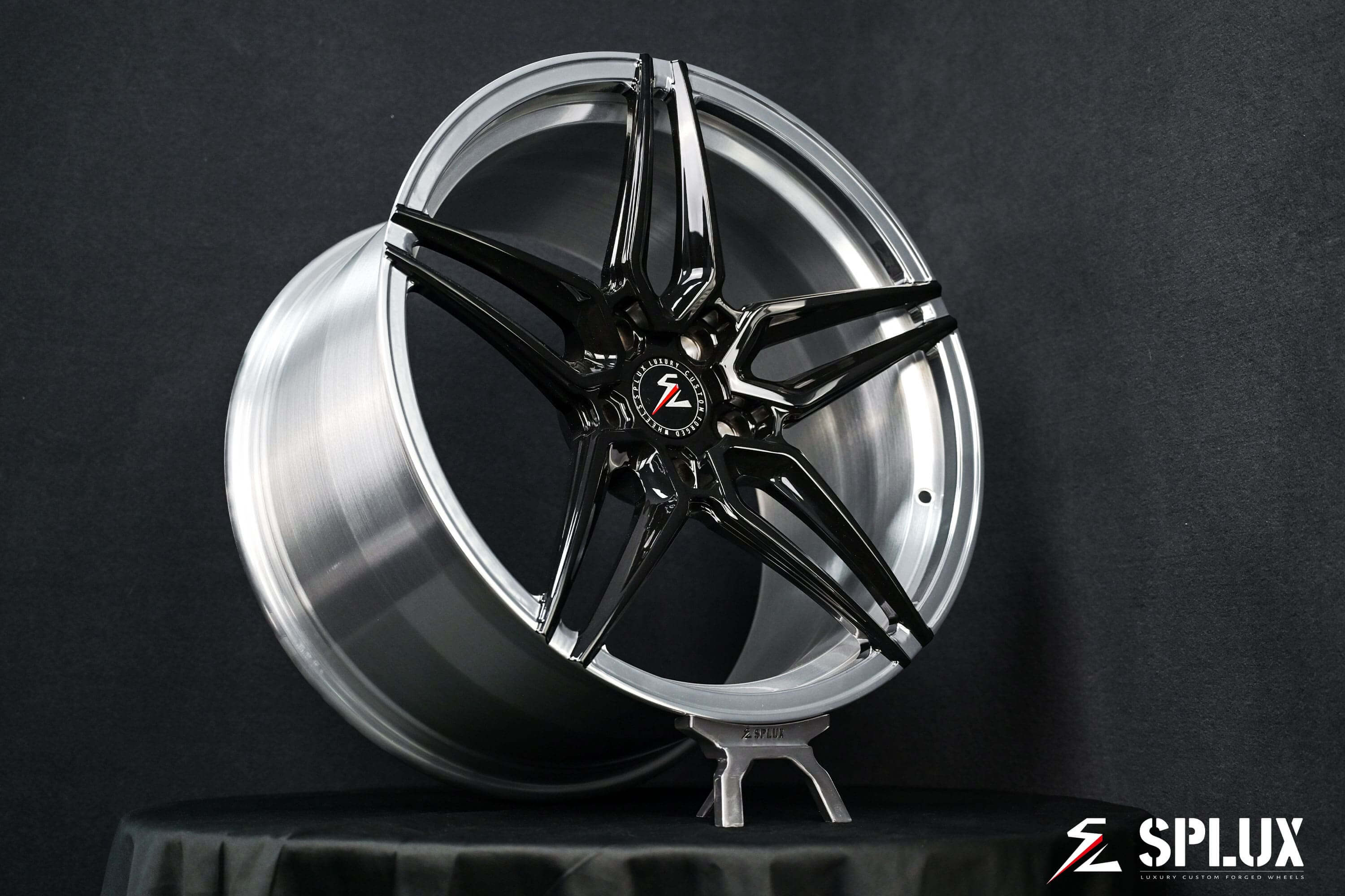 20 inch custom wheels for porsche panamera with classic 5-spoke black finish.fully forged monoblock from splux.