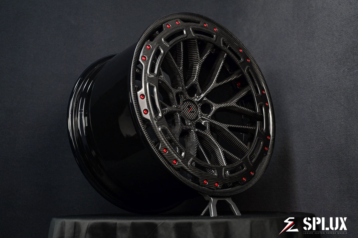 carbon fiber wheels for corvette C1-C8. 20/21 inch stock size custom forged 2-piece deep concave wheels from splux.