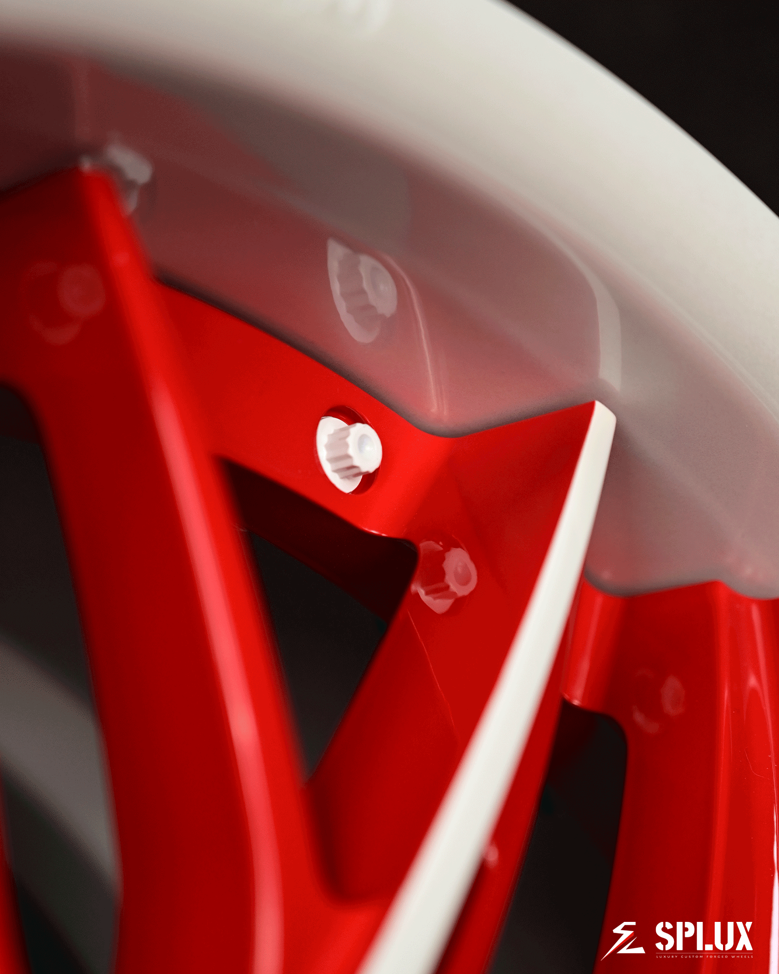 Splux SD-01 aftermarket wheels for c8 corvette,2024 Stingray.Deep dish design with aggressive style,red rims for sale in 19s.